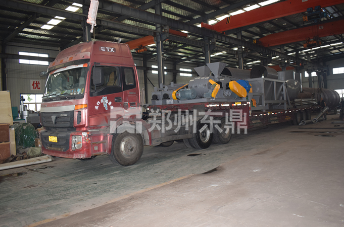 山西煤泥烘干機(jī)裝車現(xiàn)場(chǎng)